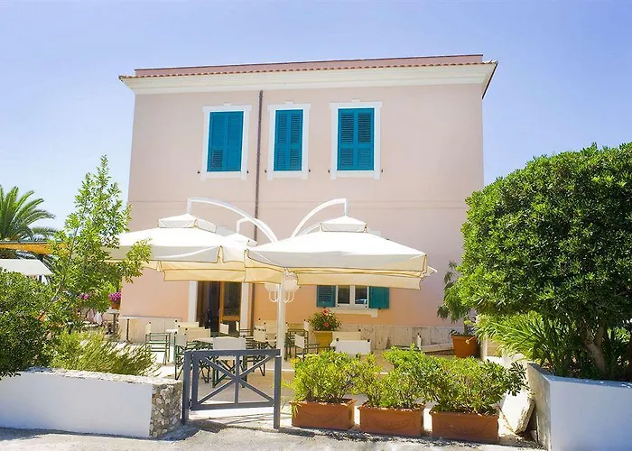 Penelope Hotel 2*